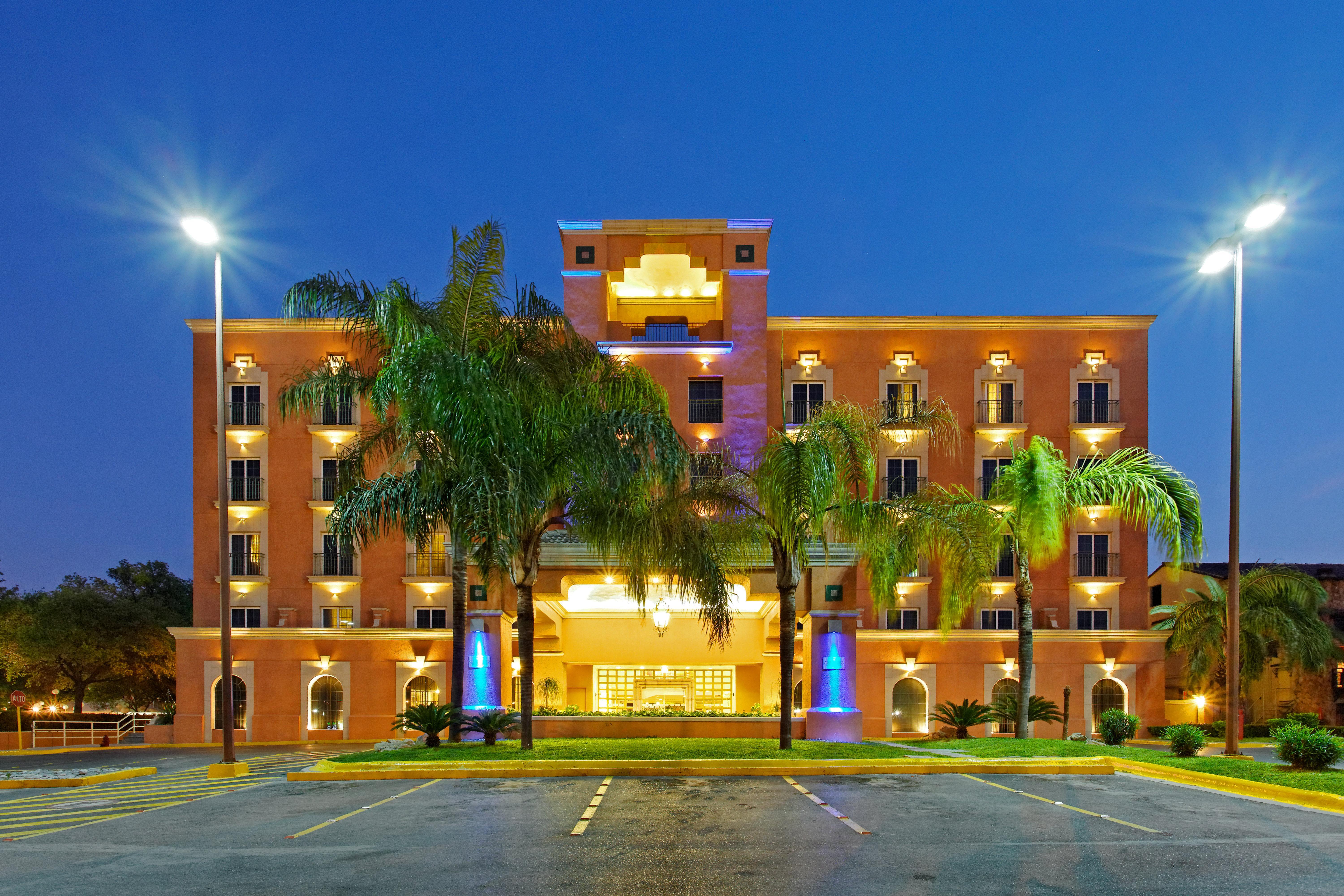 Holiday Inn Express Monterrey Galerias-San Jeronimo, An Ihg Hotel Exterior photo